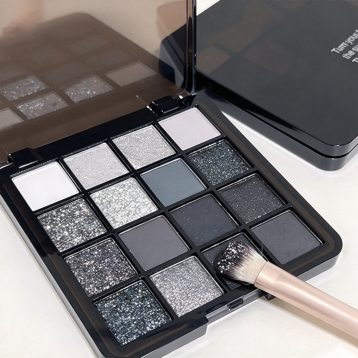 Black Swan 16-Color Eyeshadow Palette