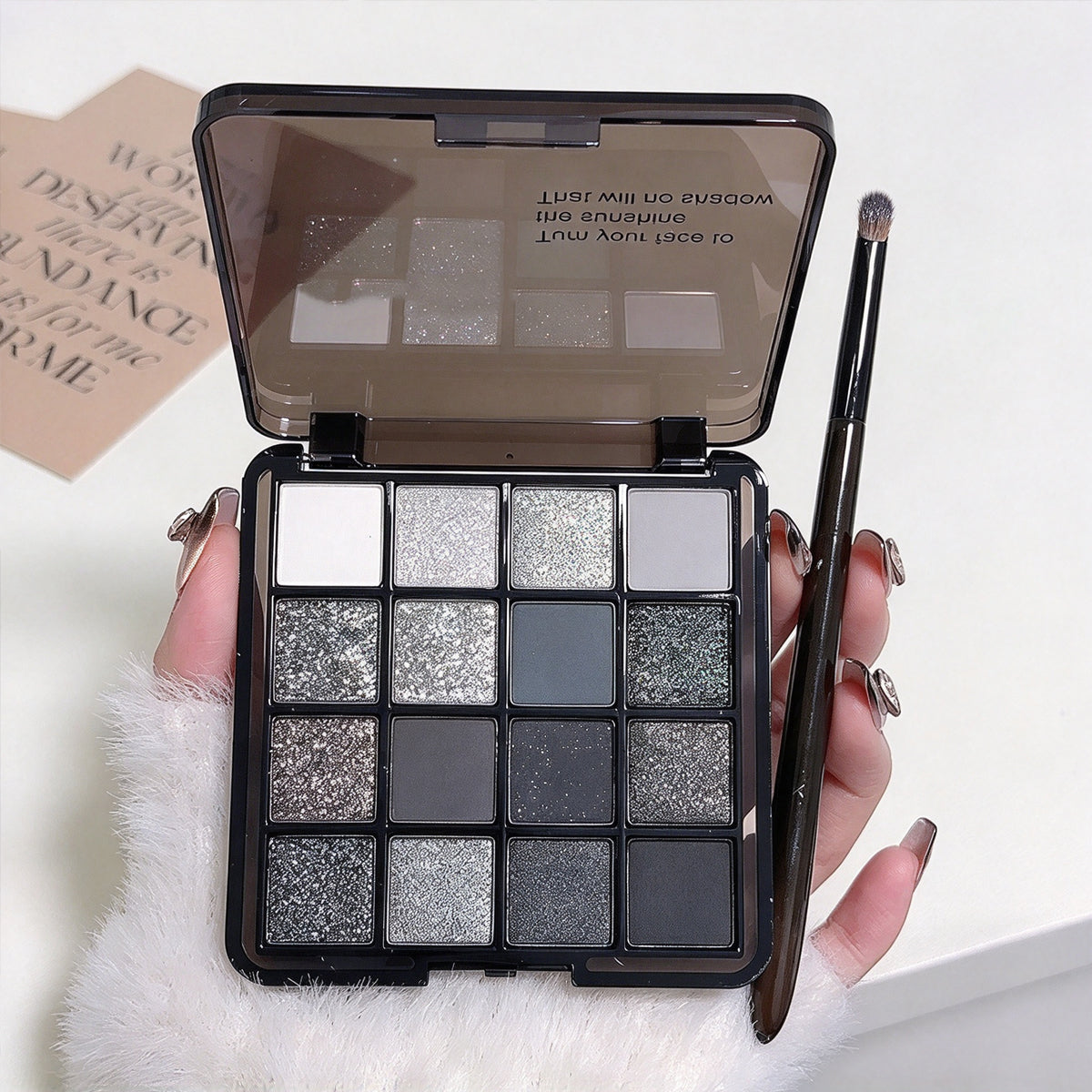 Black Swan 16-Color Eyeshadow Palette