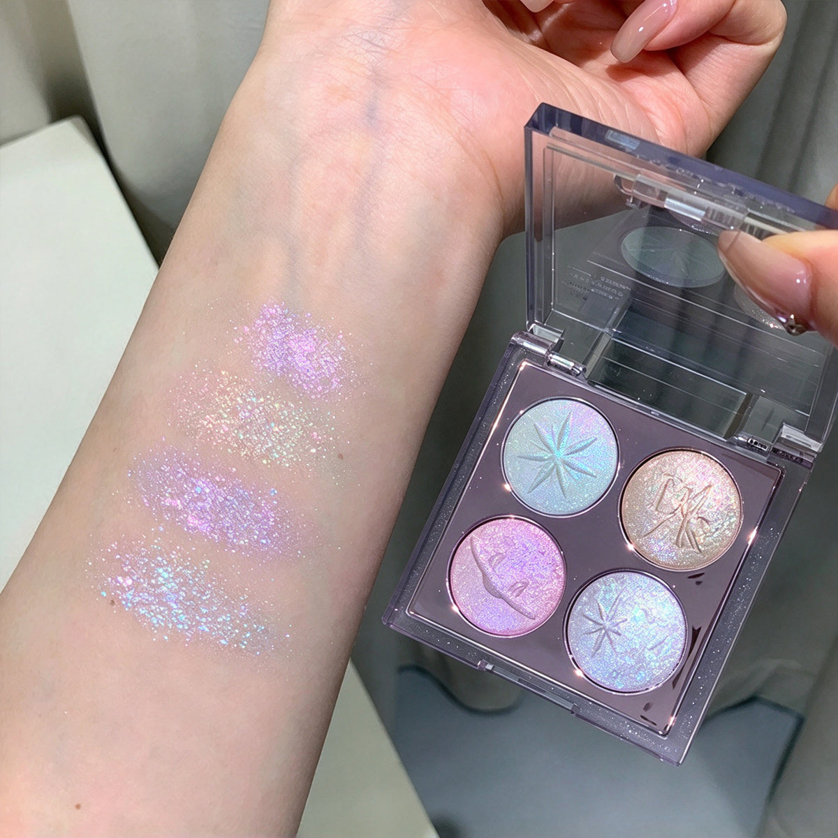Four-Color Starry Sky Eyeshadow Palette